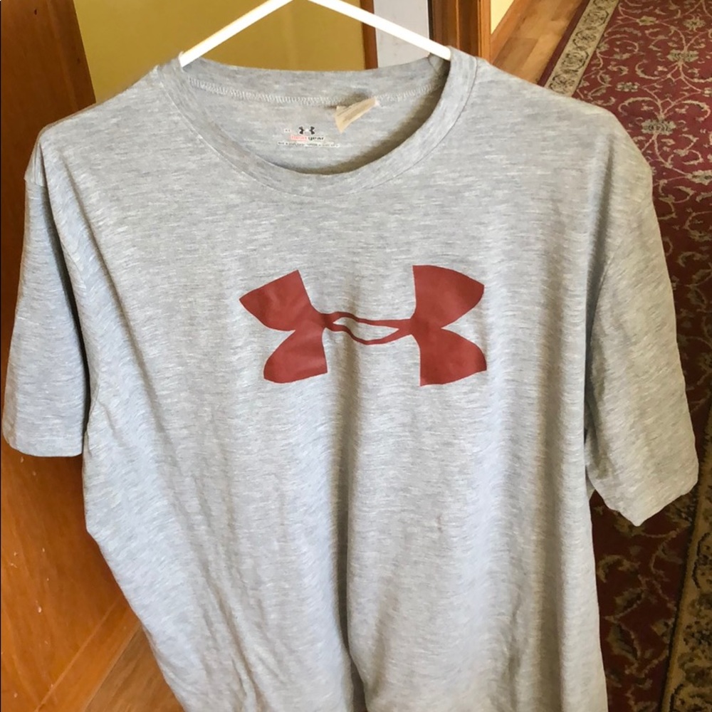 Under armour heat gear grey t shirt